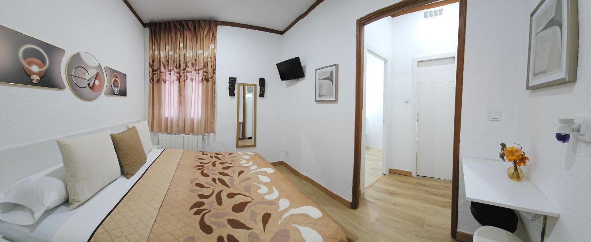 Hostal Loyola Madrid Esterno foto