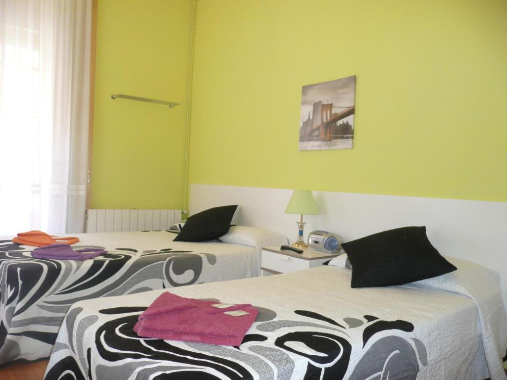 Hostal Loyola Madrid Camera foto